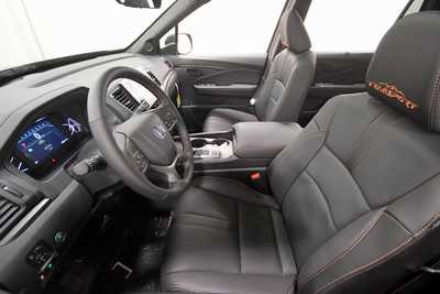 2025 Honda Passport, $43880. Photo 11