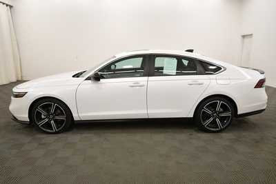 2023 Honda Accord, $27999. Photo 4