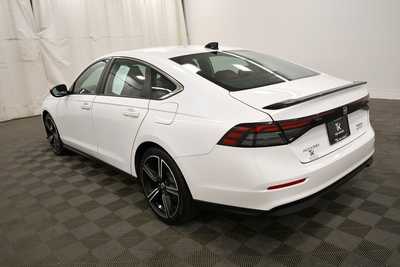2023 Honda Accord, $27999. Photo 5