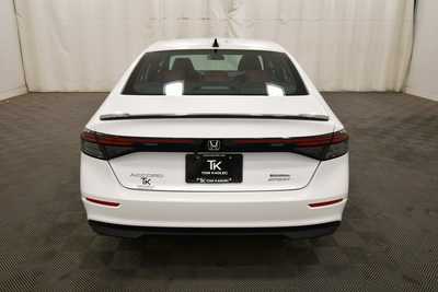 2023 Honda Accord, $27999. Photo 6