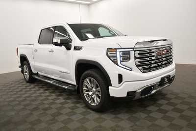2023 GMC 1500 Crew Cab, $58999. Photo 10