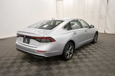 2025 Honda Accord, $36090. Photo 7