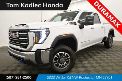 2024 GMC 3500 Crew Cab, $71999. Photo 1