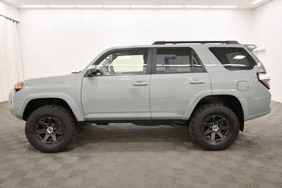 2022 Toyota 4Runner, $42999. Photo 4