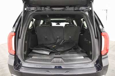 2022 GMC Yukon XL, $61199. Photo 7
