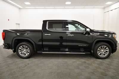 2021 GMC 1500 Crew Cab, $46999. Photo 9