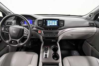 2021 Honda Pilot, $32999. Photo 3