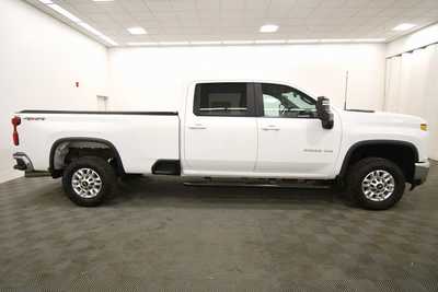 2021 Chevrolet 2500 Crew Cab, $40999. Photo 9
