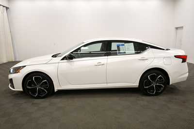 2023 Nissan Altima, $22199. Photo 4