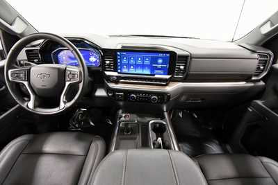 2024 Chevrolet 1500 Crew Cab, $52299. Photo 3