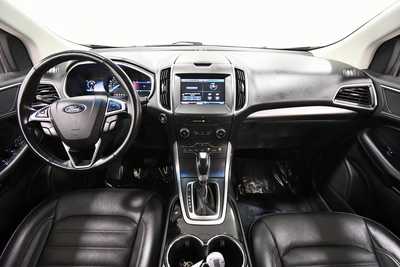 2015 Ford Edge, $13657. Photo 3