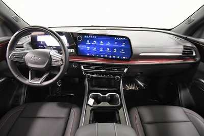 2024 Chevrolet Traverse, $49091. Photo 3