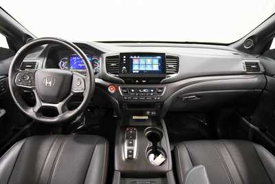 2022 Honda Pilot, $33999. Photo 3