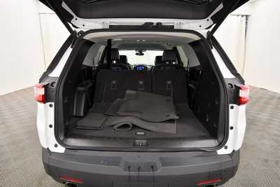 2020 Chevrolet Traverse, $27999. Photo 7
