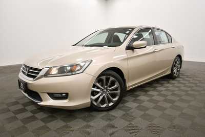 2015 Honda Accord, $12999. Photo 2
