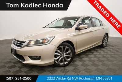 2015 Honda Accord, $12999. Photo 1