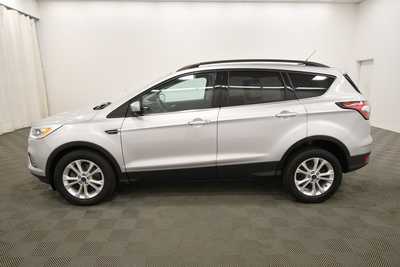 2017 Ford Escape, $13999. Photo 4