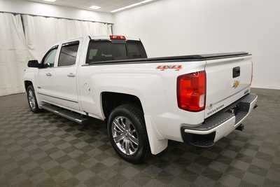 2017 Chevrolet 1500 Crew Cab, $30999. Photo 5