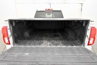 2017 Chevrolet 1500 Crew Cab, $30999. Photo 7