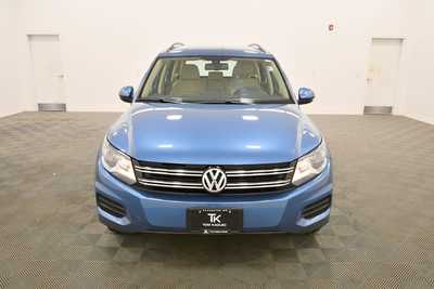 2017 Volkswagen Tiguan, $12999. Photo 11