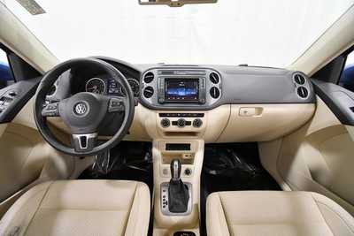 2017 Volkswagen Tiguan, $12999. Photo 3