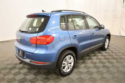 2017 Volkswagen Tiguan, $12999. Photo 8
