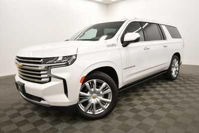 2022 Chevrolet Suburban, $57999. Photo 2