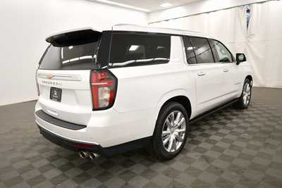 2022 Chevrolet Suburban, $57999. Photo 8