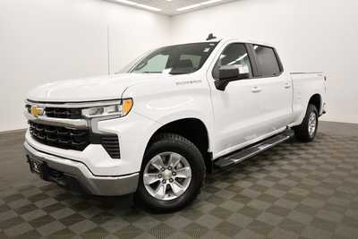 2023 Chevrolet 1500 Crew Cab, $37499. Photo 2