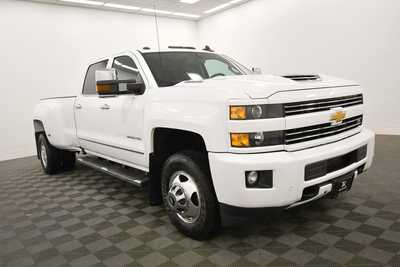 2018 Chevrolet 3500 Crew Cab, $32999. Photo 8