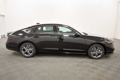2025 Honda Accord, $36090. Photo 8