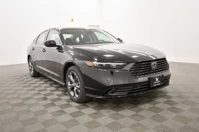 2025 Honda Accord, $36090. Photo 9