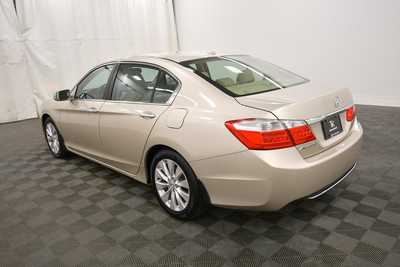 2013 Honda Accord, $12999. Photo 5