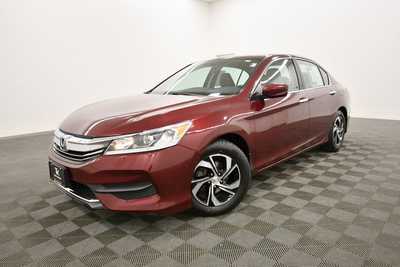 2017 Honda Accord, $14999. Photo 2