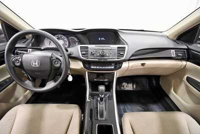 2017 Honda Accord, $14999. Photo 3