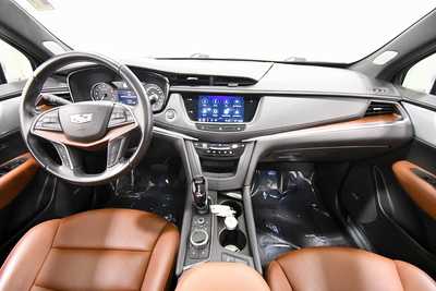 2021 Cadillac XT5, $33499. Photo 3