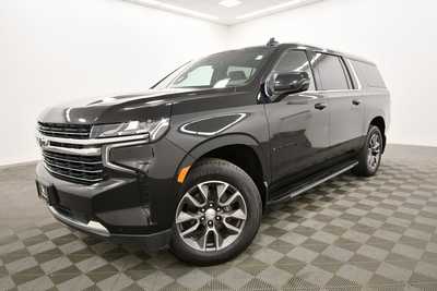 2022 Chevrolet Suburban, $49999. Photo 2