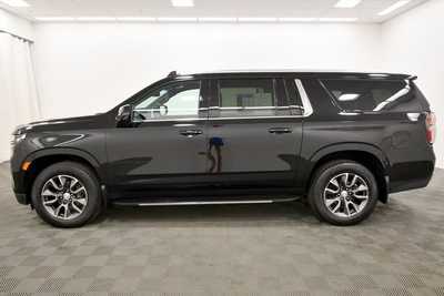 2022 Chevrolet Suburban, $49999. Photo 4
