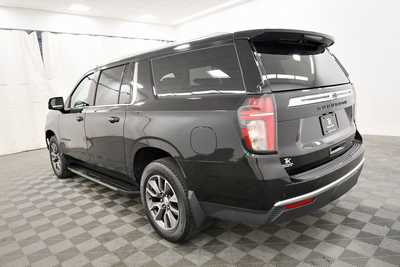 2022 Chevrolet Suburban, $49999. Photo 5