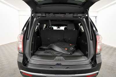 2022 Chevrolet Suburban, $49999. Photo 7
