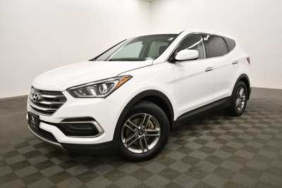 2017 Hyundai Santa Fe, $9995. Photo 2