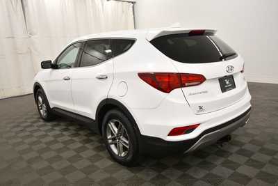 2017 Hyundai Santa Fe, $9995. Photo 5