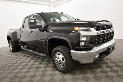 2022 Chevrolet 3500 Crew Cab, $53999. Photo 10