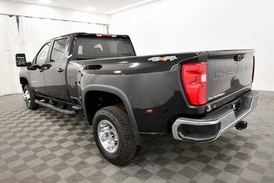 2022 Chevrolet 3500 Crew Cab, $53999. Photo 5