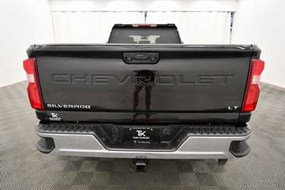 2022 Chevrolet 3500 Crew Cab, $53999. Photo 6