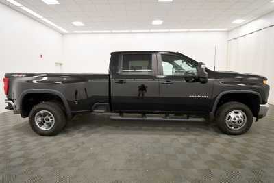 2022 Chevrolet 3500 Crew Cab, $53999. Photo 9