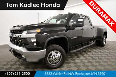 2022 Chevrolet 3500 Crew Cab, $53999. Photo 1