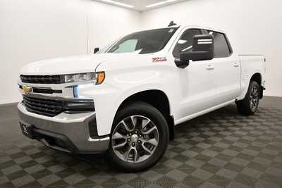 2021 Chevrolet 1500 Crew Cab, $30997. Photo 2