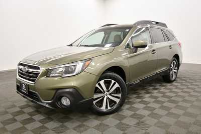 2018 Subaru Outback, $21472. Photo 2