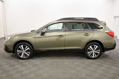 2018 Subaru Outback, $21472. Photo 4